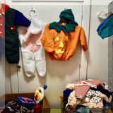 H19. Kids' clothes. 